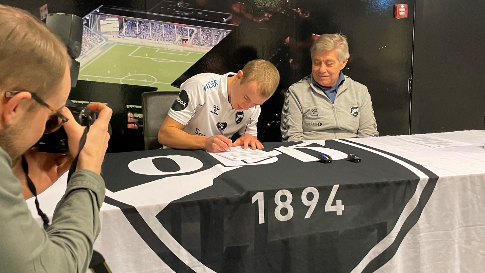 nok-et-odd-talent-signerer-proffkontrakt-odd